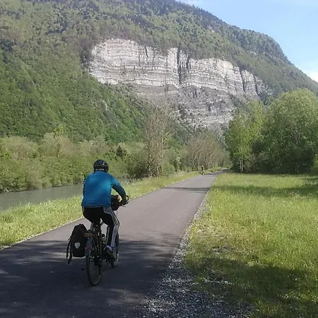 La Cachette Cyclists & Skiers Apartment