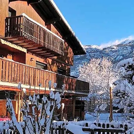 Apartment La Cachette Cyclists & Skiers
